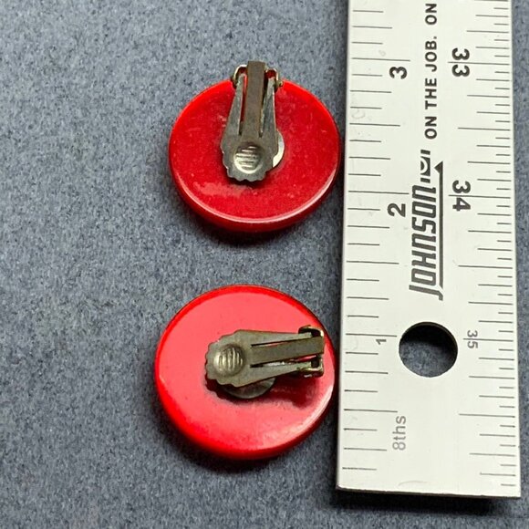 Moonstone Clip On Earrings As Is Red Round Translucent Retro Vintage Classic Mod - Picture 6 of 6